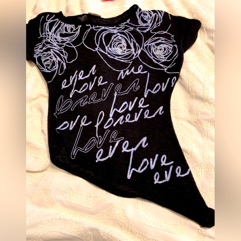 Toska angled tee.